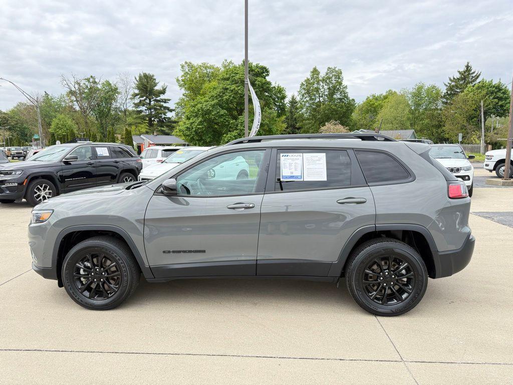 used 2023 Jeep Cherokee car, priced at $22,975