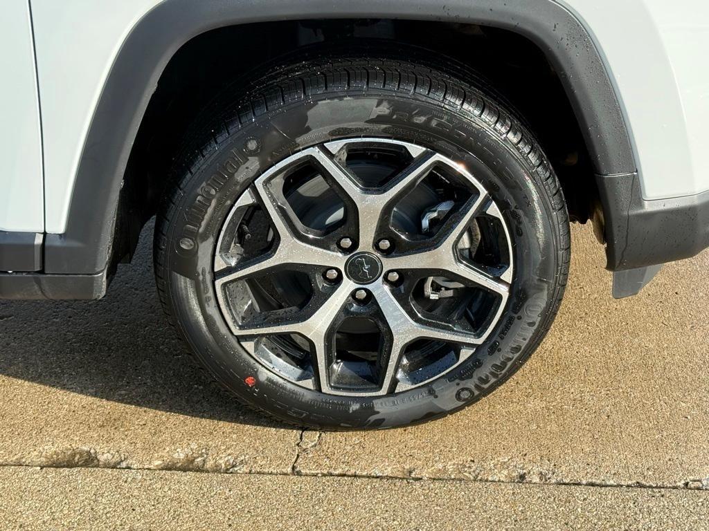 new 2026 Jeep Compass car, priced at $33,887