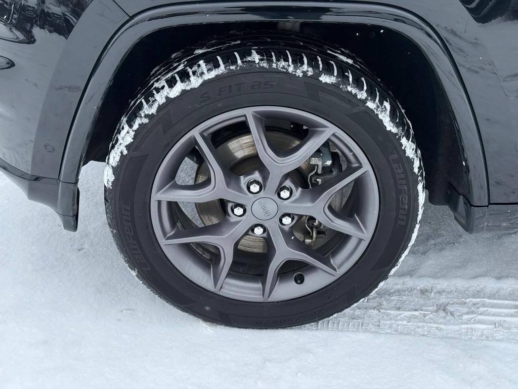 used 2021 Jeep Grand Cherokee car, priced at $27,981