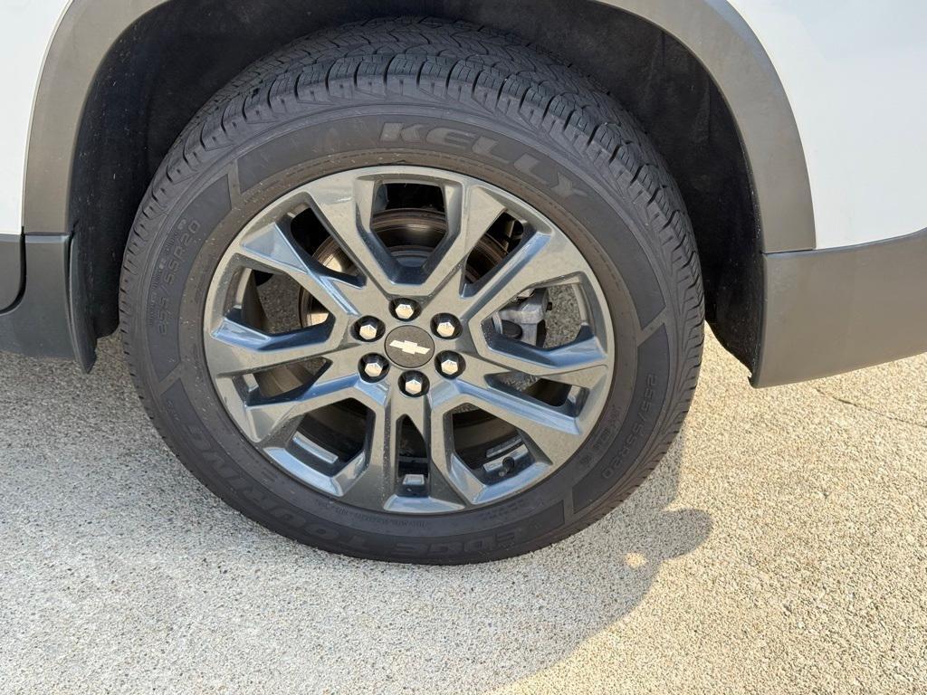 used 2021 Chevrolet Traverse car, priced at $18,941