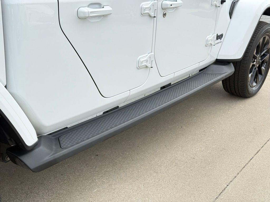 used 2023 Jeep Gladiator car, priced at $34,495