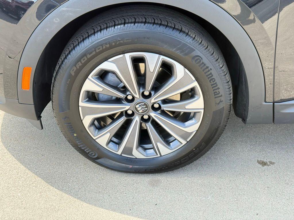 used 2025 Buick Envision car, priced at $29,275