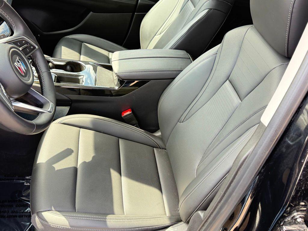 used 2025 Buick Envision car, priced at $29,275