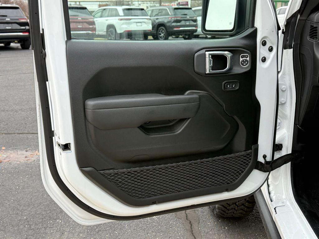 new 2026 Jeep Wrangler car, priced at $50,847