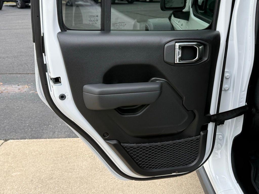 new 2026 Jeep Wrangler car, priced at $50,847