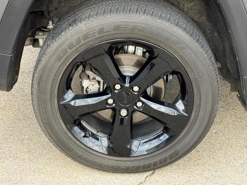 used 2024 Jeep Grand Cherokee car, priced at $31,048