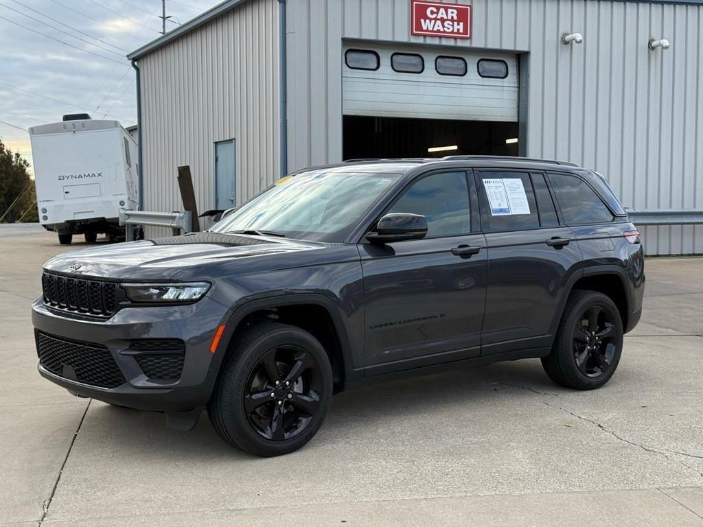 used 2024 Jeep Grand Cherokee car, priced at $31,048