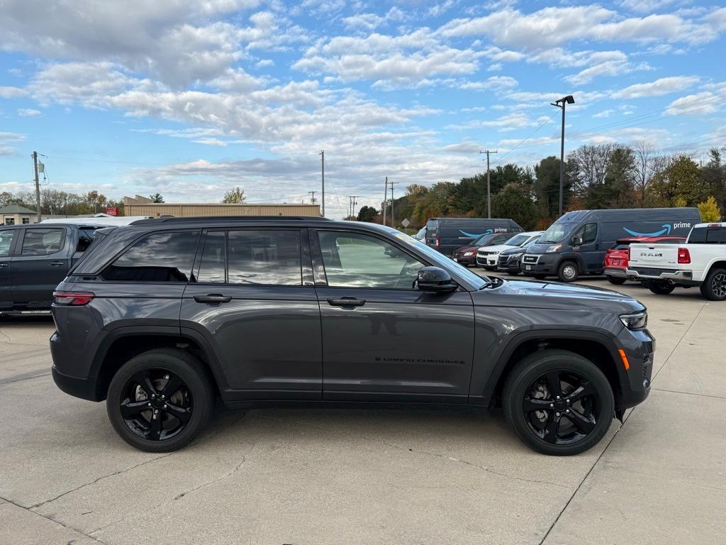 used 2024 Jeep Grand Cherokee car, priced at $31,048