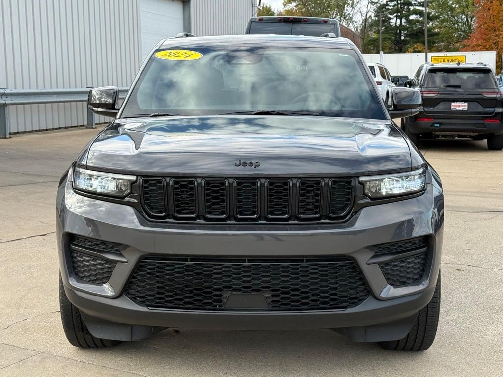 used 2024 Jeep Grand Cherokee car, priced at $31,048