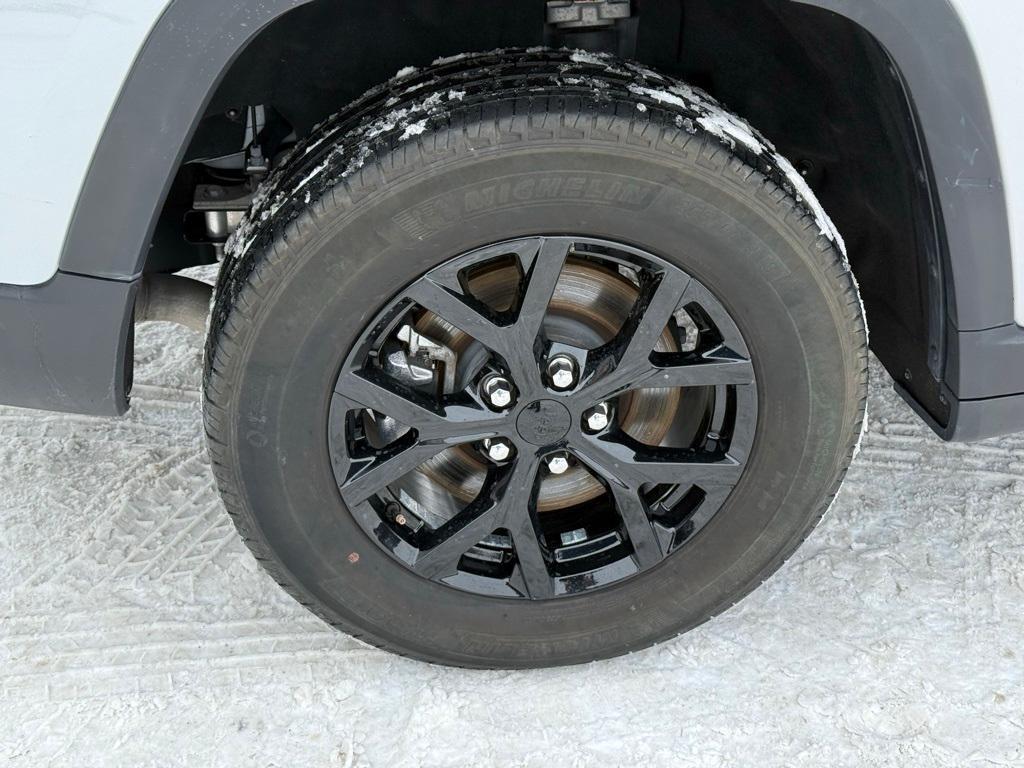 used 2024 Jeep Grand Cherokee L car, priced at $29,102