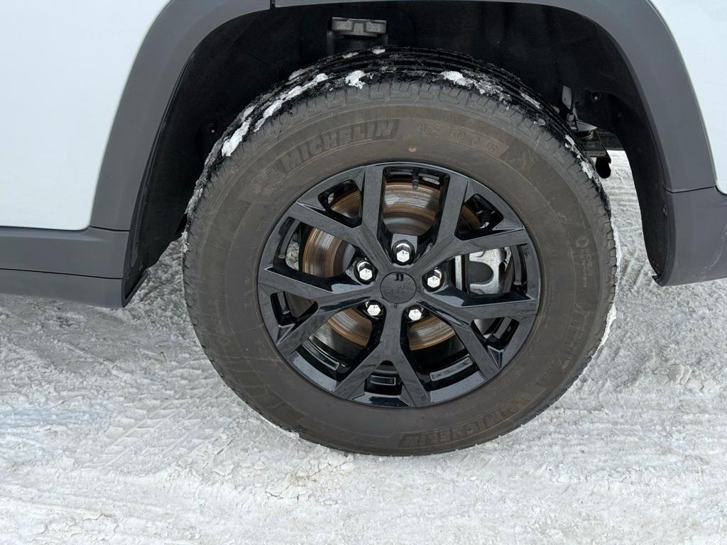 used 2024 Jeep Grand Cherokee L car, priced at $29,102