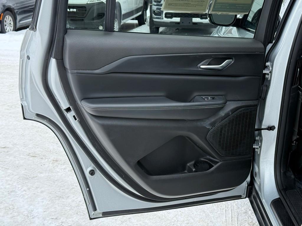 used 2024 Jeep Grand Cherokee L car, priced at $29,102