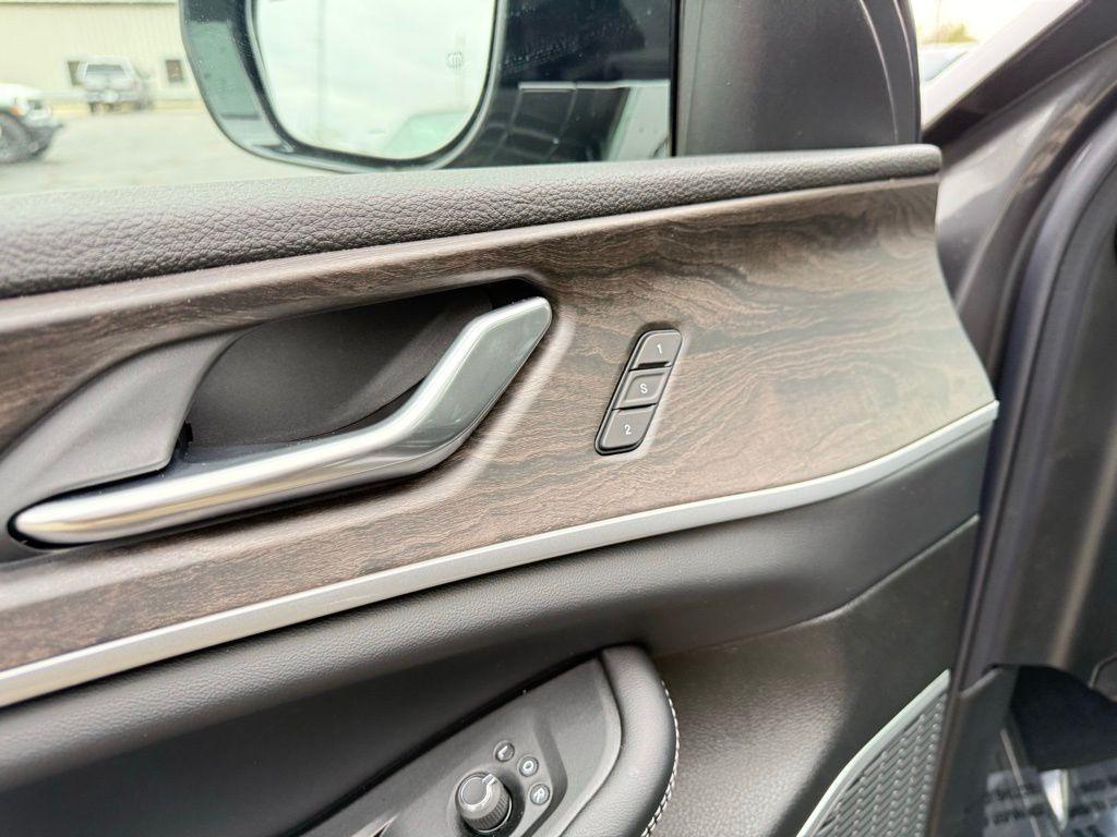 new 2026 Jeep Grand Cherokee L car, priced at $49,730