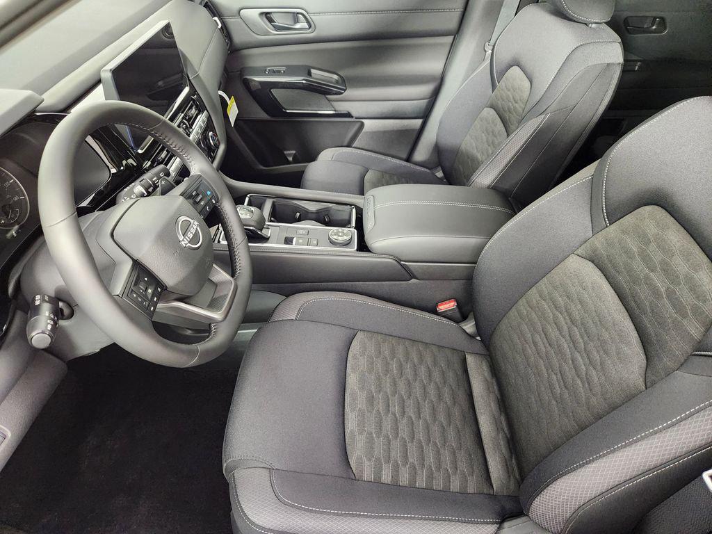 new 2026 Nissan Pathfinder car, priced at $39,273