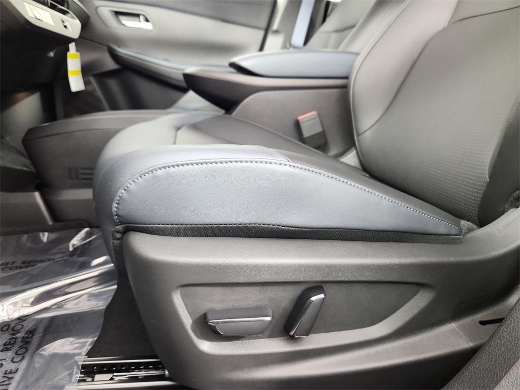 new 2026 Nissan Leaf car, priced at $38,415