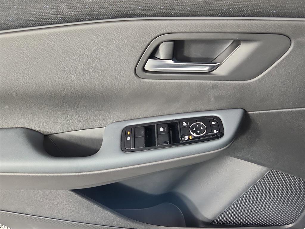 new 2026 Nissan Leaf car, priced at $38,415