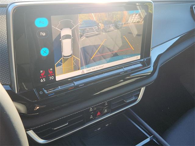 new 2026 Volkswagen Atlas Cross Sport car, priced at $53,748