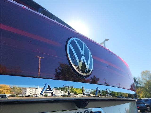 new 2026 Volkswagen Atlas Cross Sport car, priced at $53,748