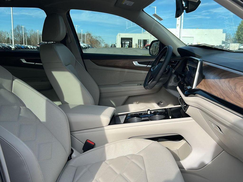 new 2026 Volkswagen Atlas car, priced at $47,461