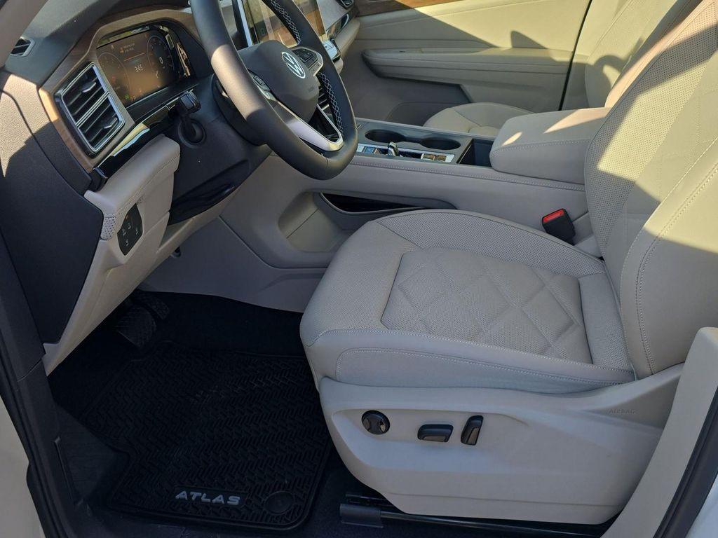 new 2026 Volkswagen Atlas car, priced at $42,357