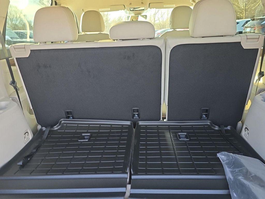 new 2026 Volkswagen Atlas car, priced at $42,357