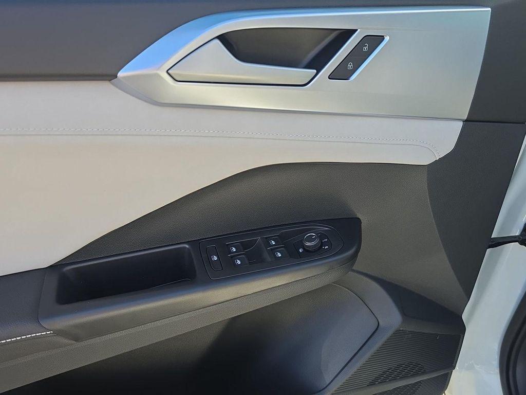 new 2026 Volkswagen Taos car, priced at $32,136