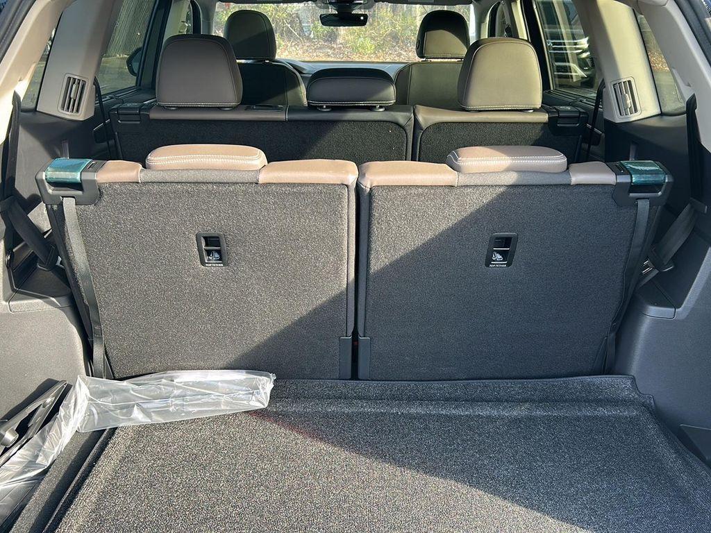 new 2026 Volkswagen Atlas car, priced at $52,151