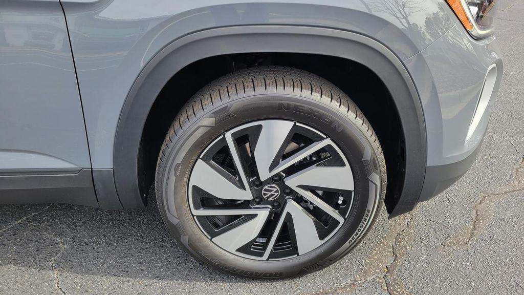 new 2026 Volkswagen Atlas car, priced at $47,165