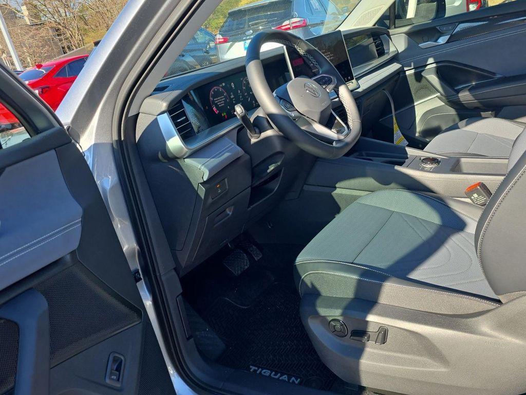 new 2026 Volkswagen Tiguan car, priced at $35,287
