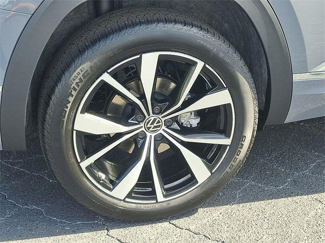 new 2025 Volkswagen Atlas car, priced at $50,651