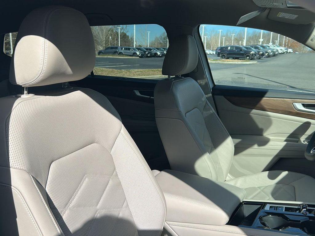 new 2026 Volkswagen Atlas car, priced at $49,154