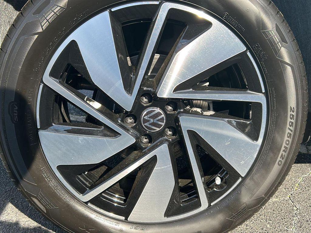 new 2026 Volkswagen Atlas car, priced at $49,154