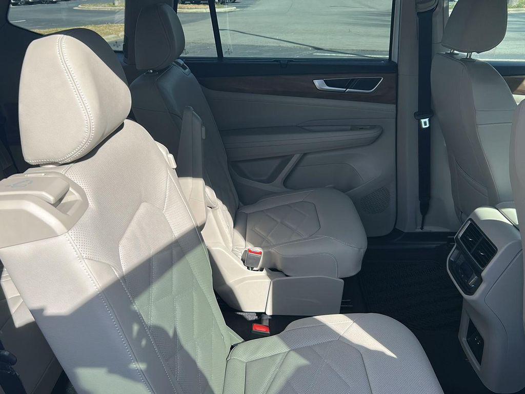 new 2026 Volkswagen Atlas car, priced at $49,154