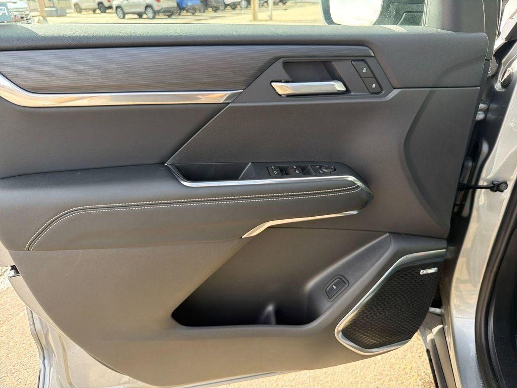 new 2026 GMC Acadia car, priced at $49,761