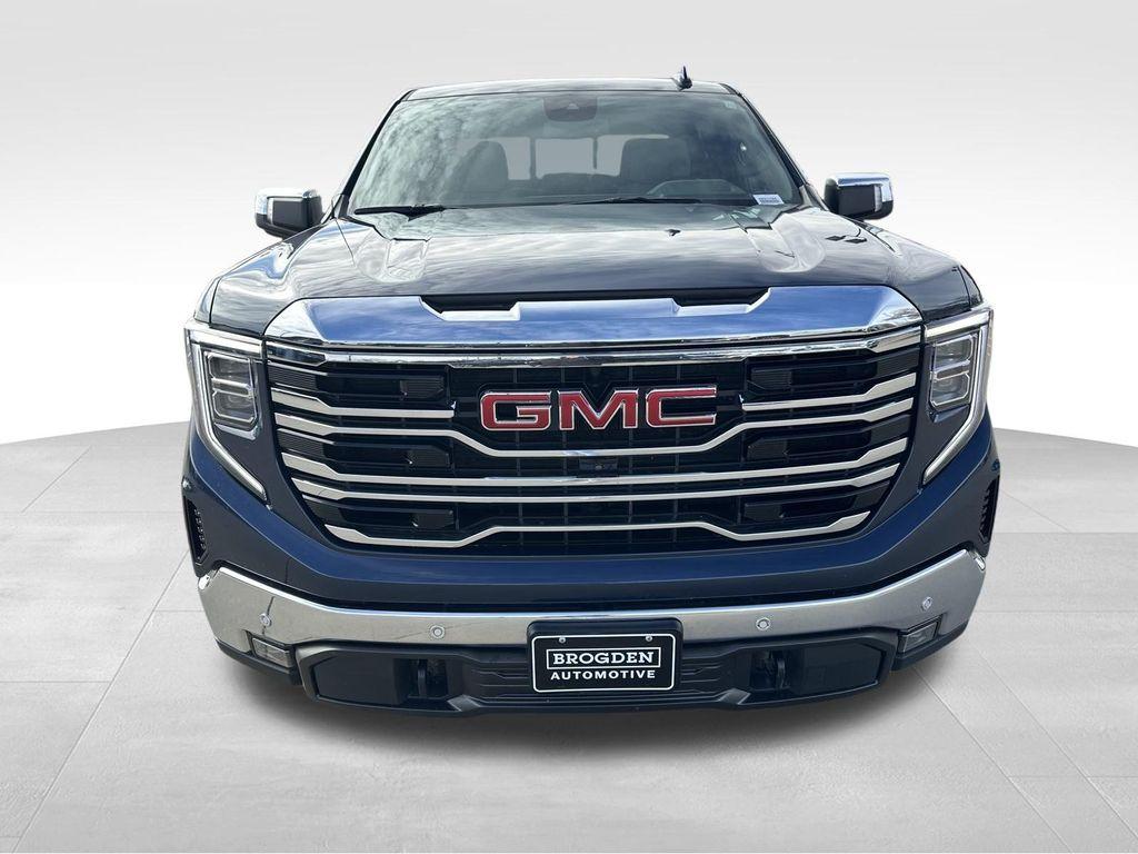 used 2022 GMC Sierra 1500 car, priced at $38,495
