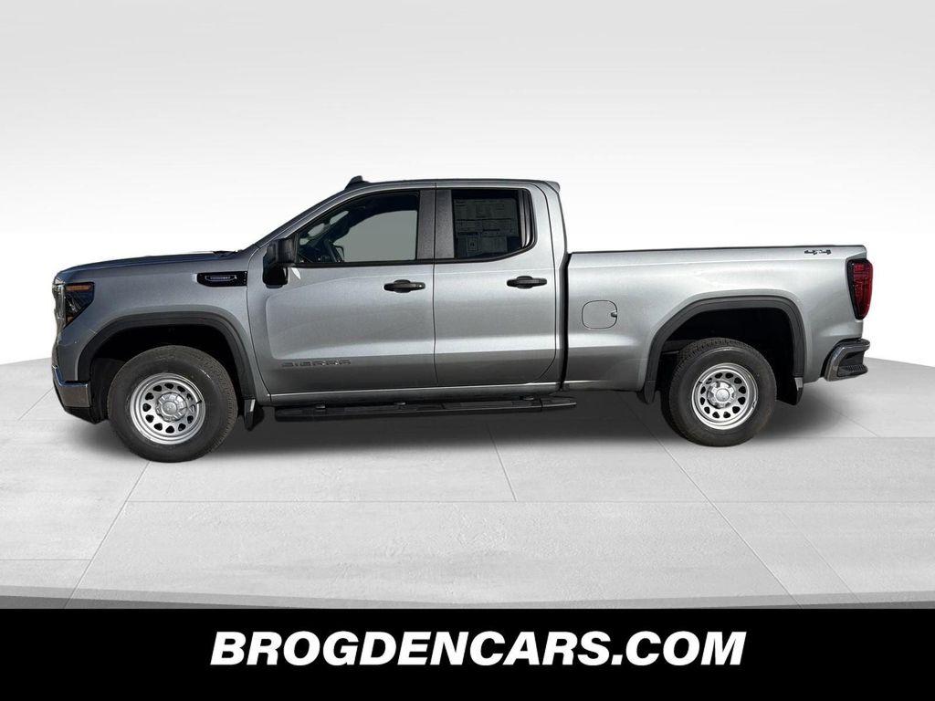 new 2026 GMC Sierra 1500 car, priced at $40,440