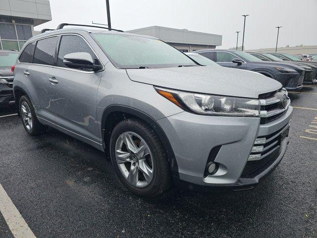 used 2017 Toyota Highlander car, priced at $19,262