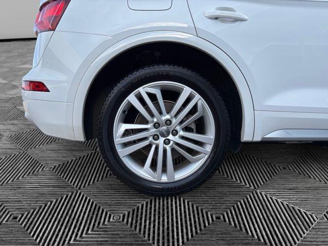 Audi Q5 view 33