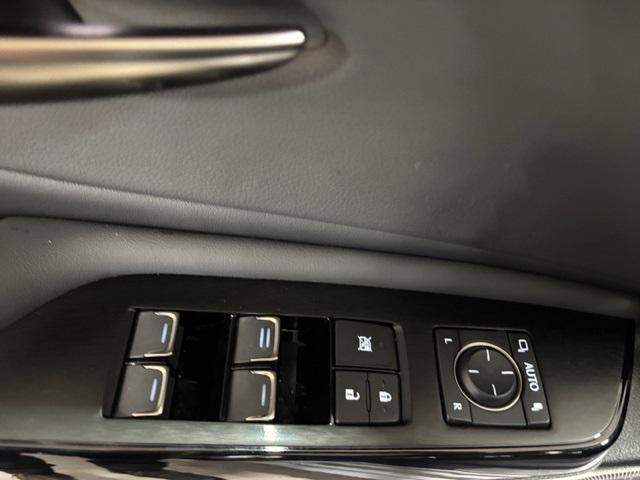 used 2023 Lexus ES 350 car, priced at $38,924