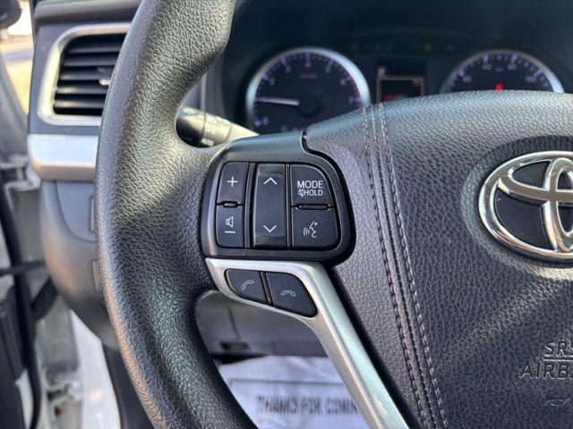 used 2018 Toyota Highlander car, priced at $22,638