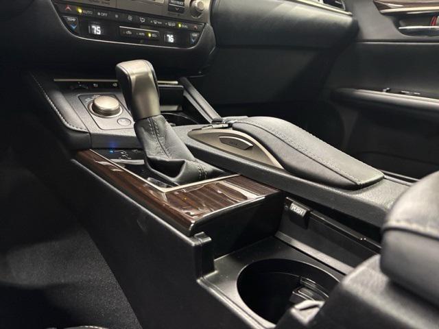 used 2016 Lexus ES 350 car, priced at $21,563