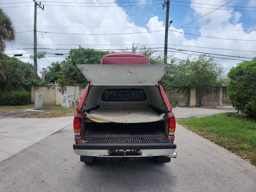 used 2000 Mazda B3000 car, priced at $2,500