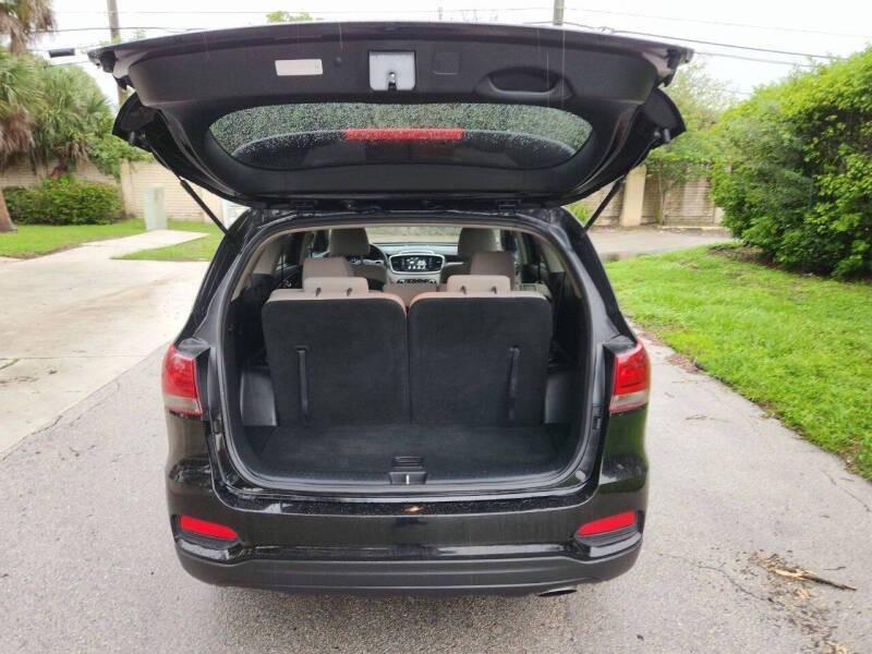 used 2019 Kia Sorento car, priced at $9,995