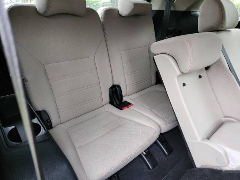 used 2019 Kia Sorento car, priced at $9,995