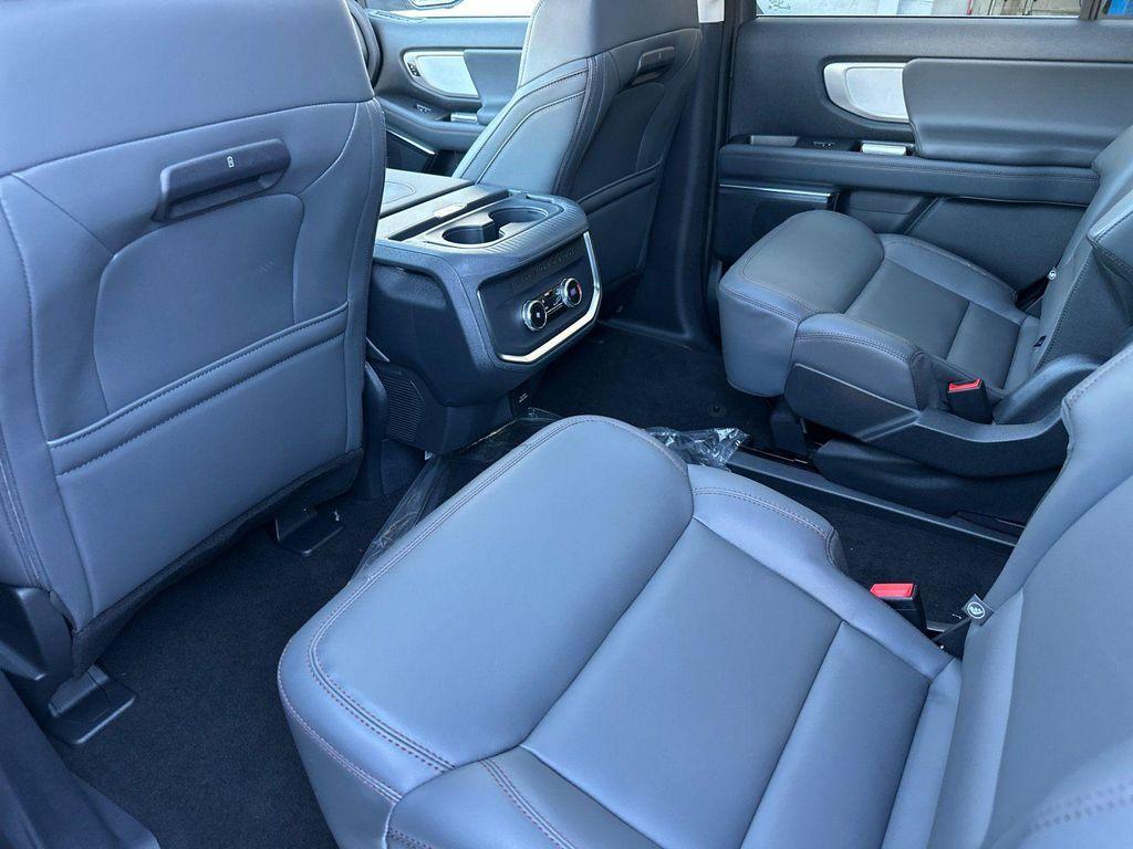 new 2025 Ford Expedition car, priced at $71,545