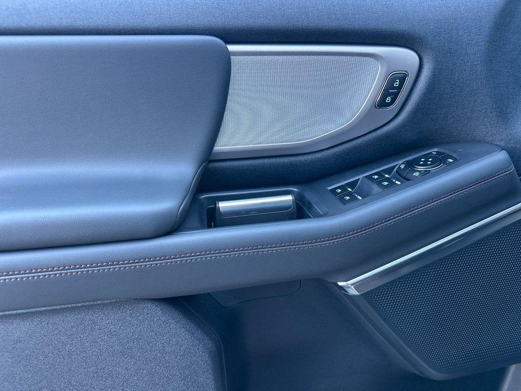 new 2025 Ford Expedition car, priced at $71,545