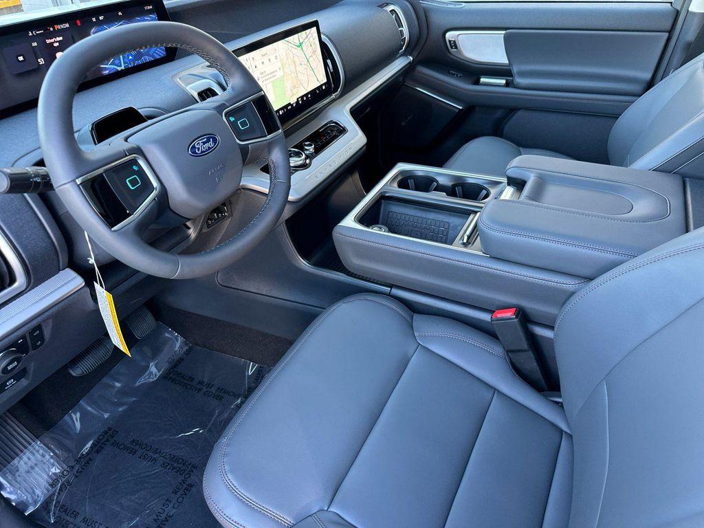 new 2025 Ford Expedition car, priced at $71,545