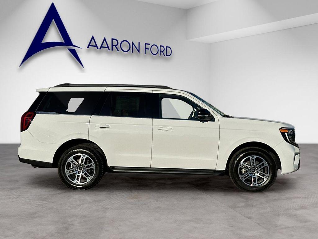 new 2025 Ford Expedition car, priced at $71,545