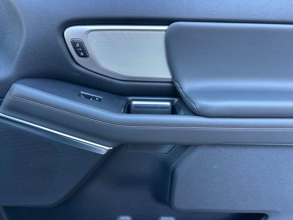 new 2025 Ford Expedition car, priced at $71,545