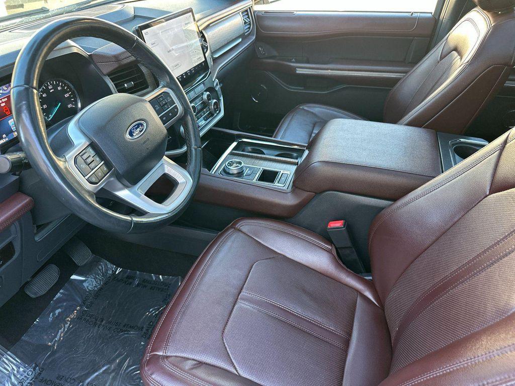 used 2023 Ford Expedition car, priced at $36,234